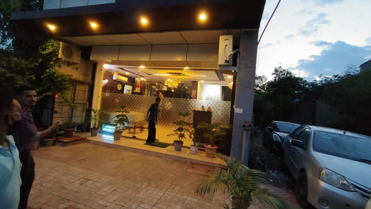 欧亚莫哈里国际机场酒店 Zirakpur 外观 照片