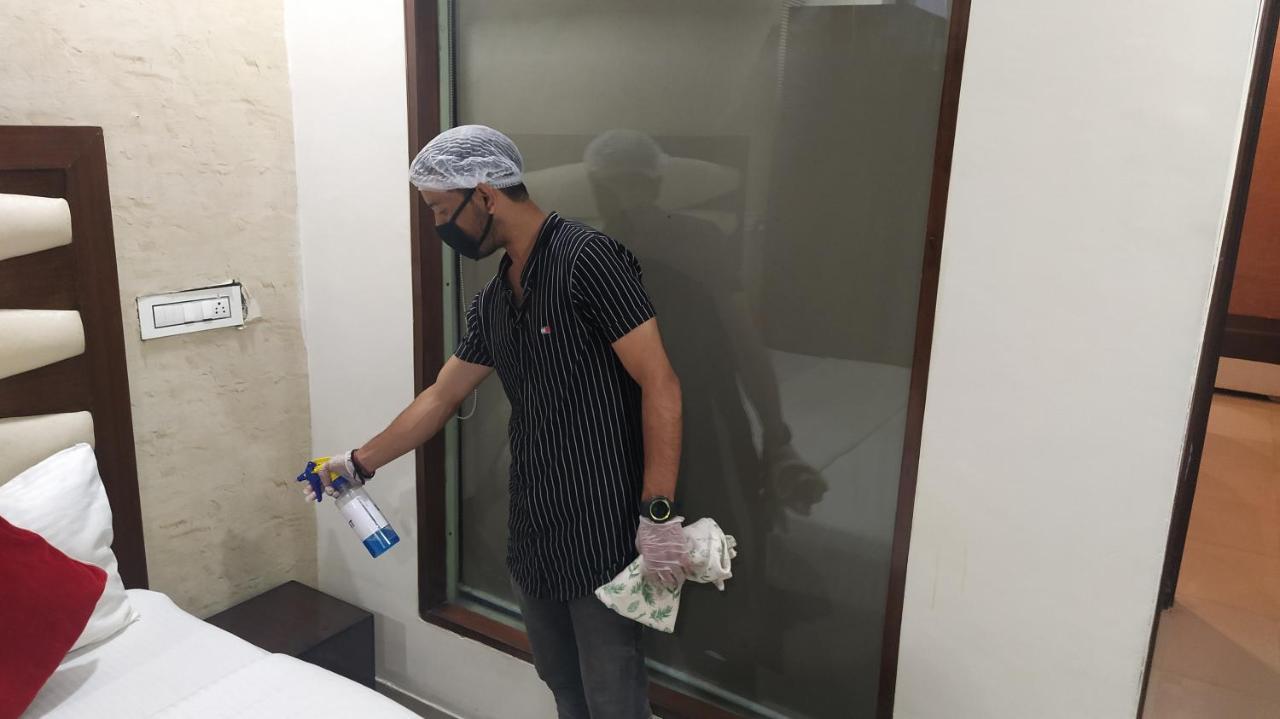 欧亚莫哈里国际机场酒店 Zirakpur 外观 照片