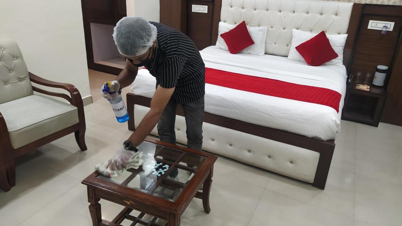 欧亚莫哈里国际机场酒店 Zirakpur 外观 照片