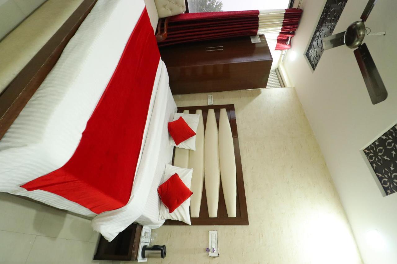 欧亚莫哈里国际机场酒店 Zirakpur 外观 照片