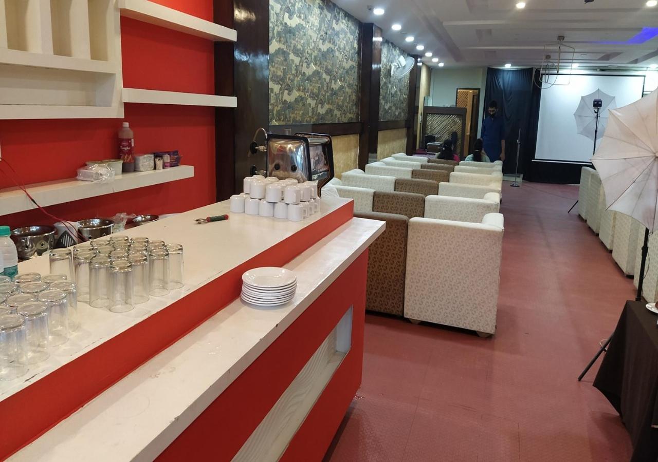 欧亚莫哈里国际机场酒店 Zirakpur 外观 照片